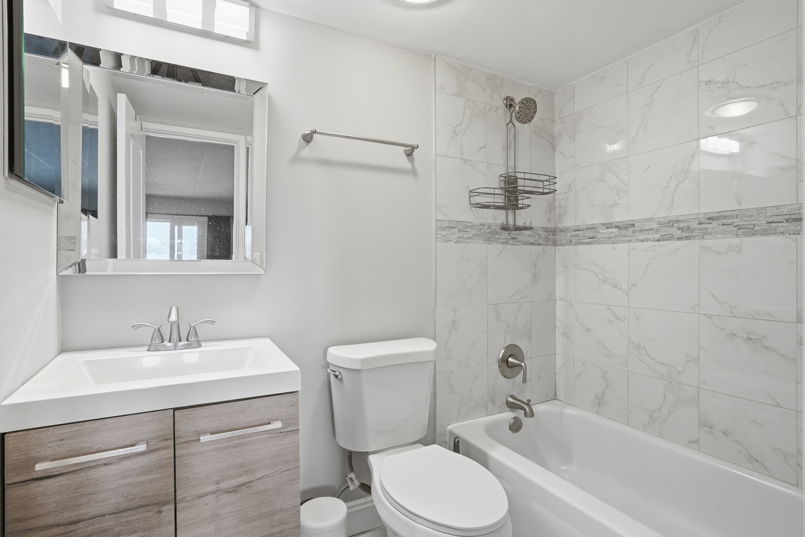 6443 Clarendon Hills Road #402, Willowbrook, IL 60527