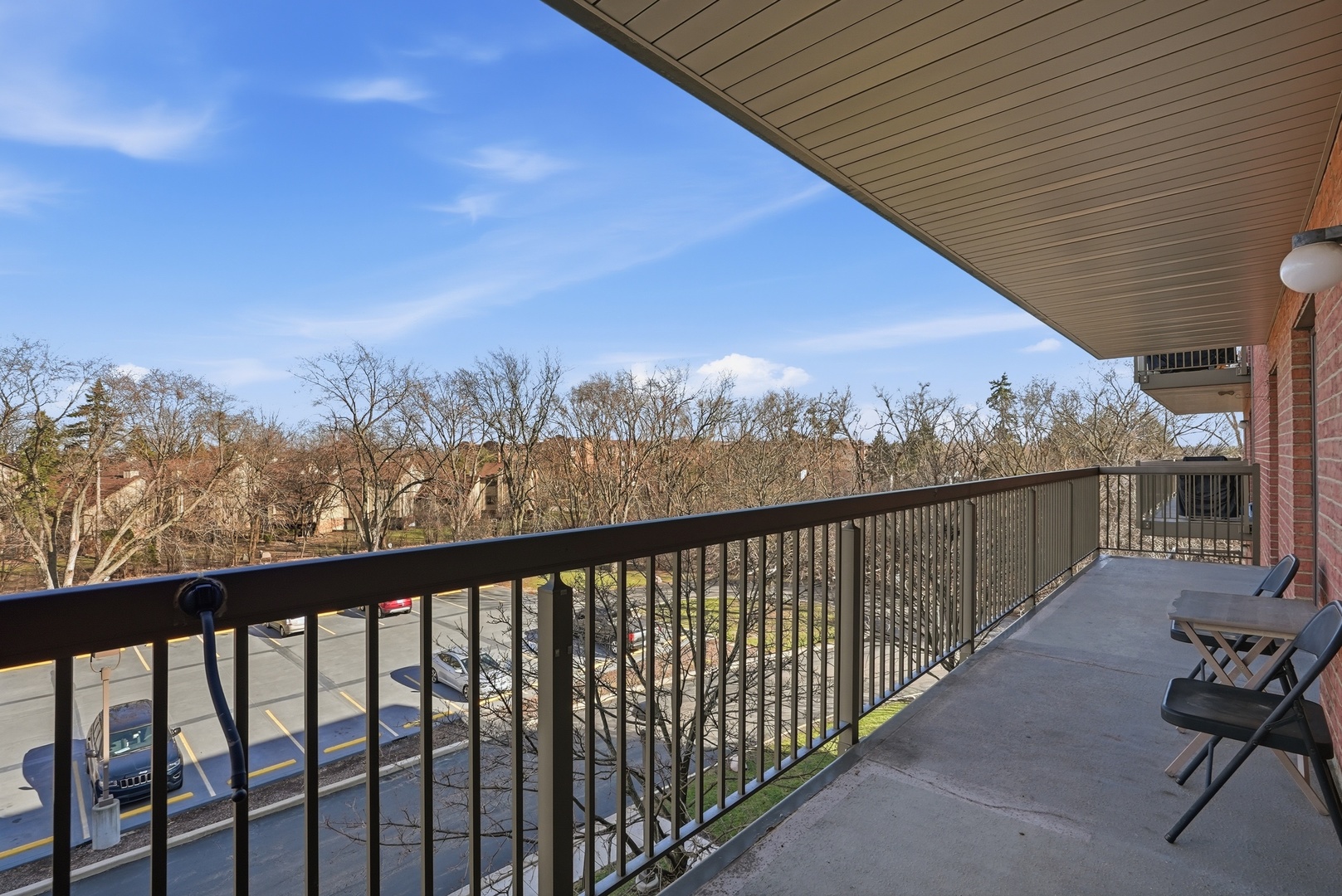 6443 Clarendon Hills Road #402, Willowbrook, IL 60527