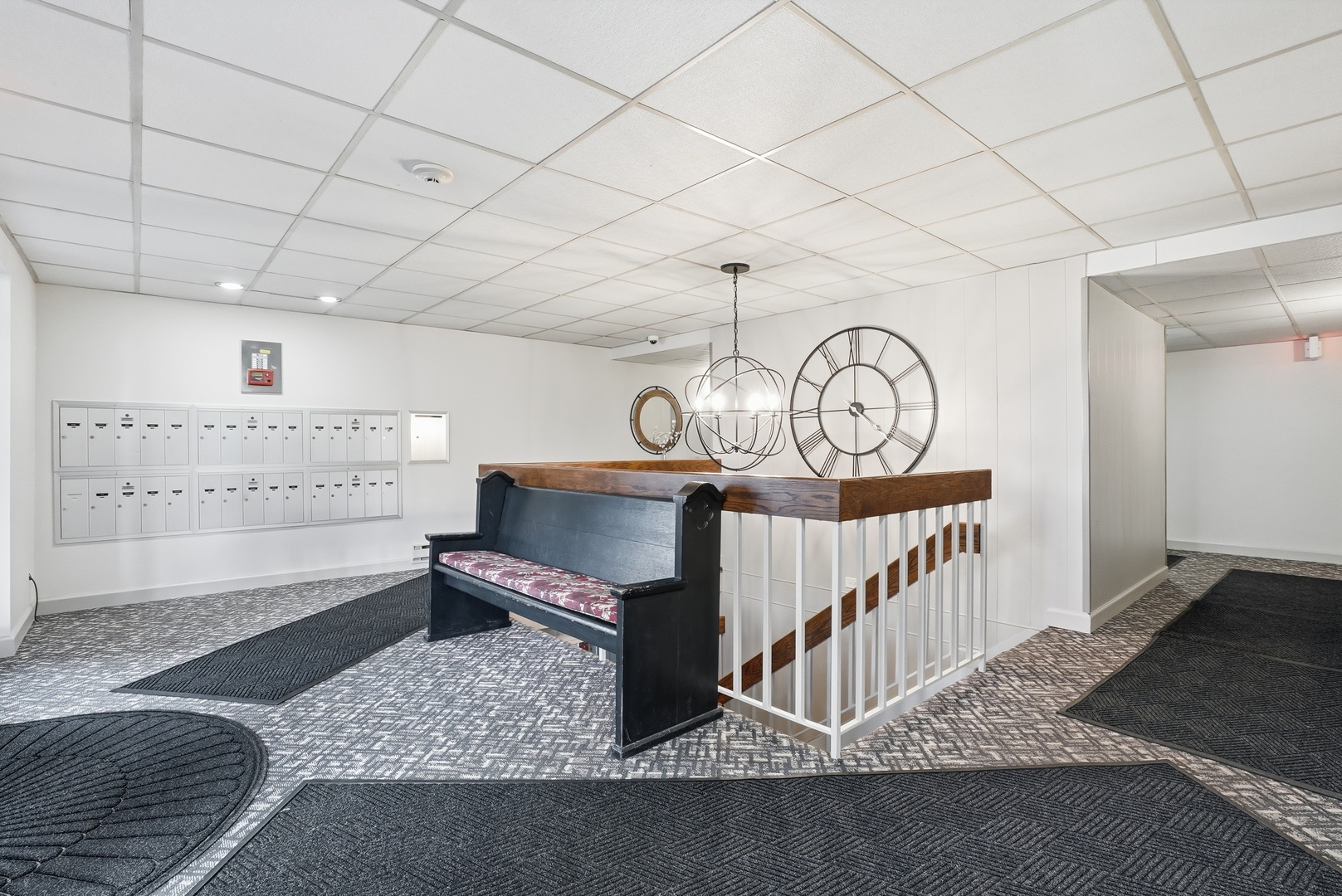 6443 Clarendon Hills Road #402, Willowbrook, IL 60527