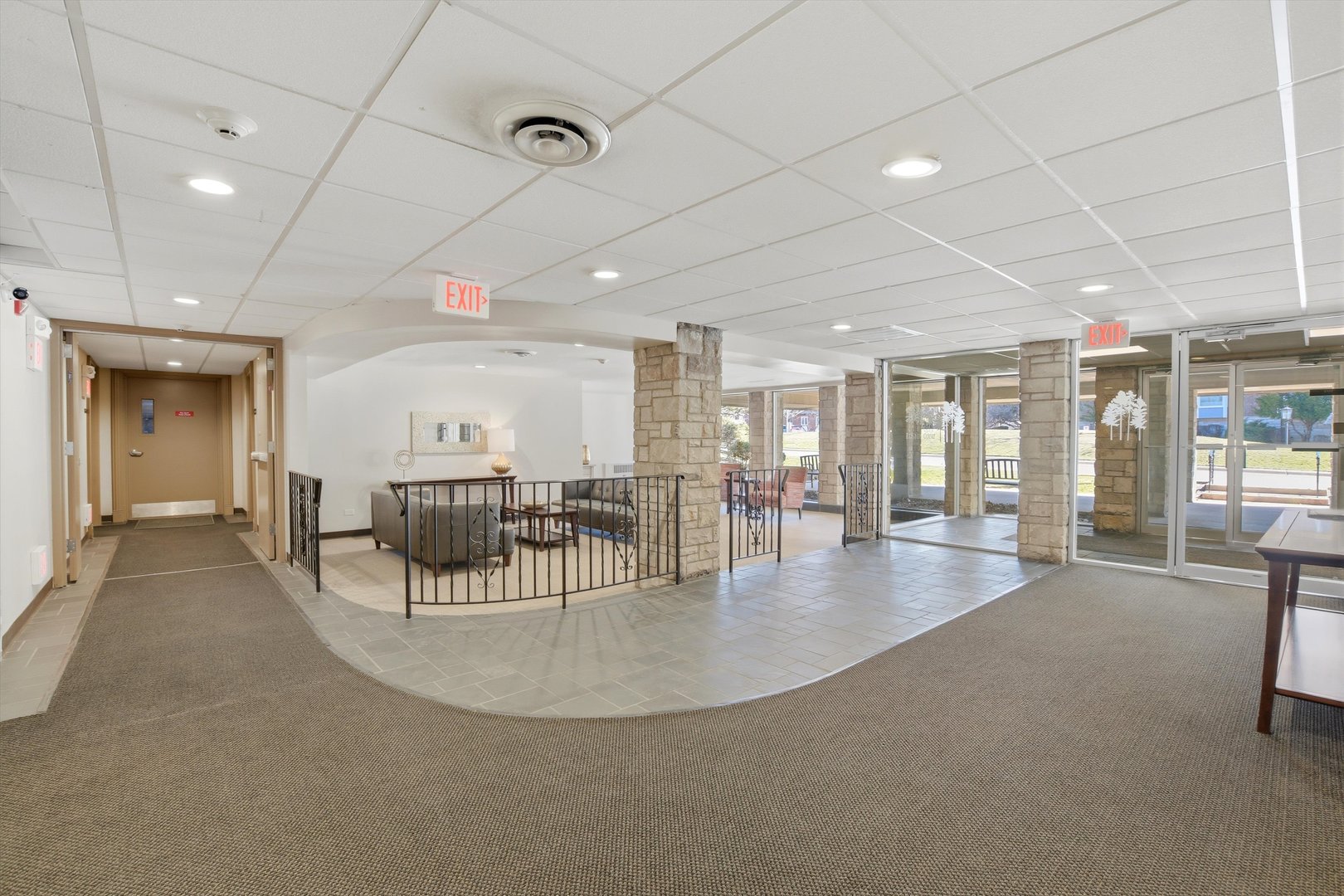 400 Ascot Drive #1E, Park Ridge, IL 60068