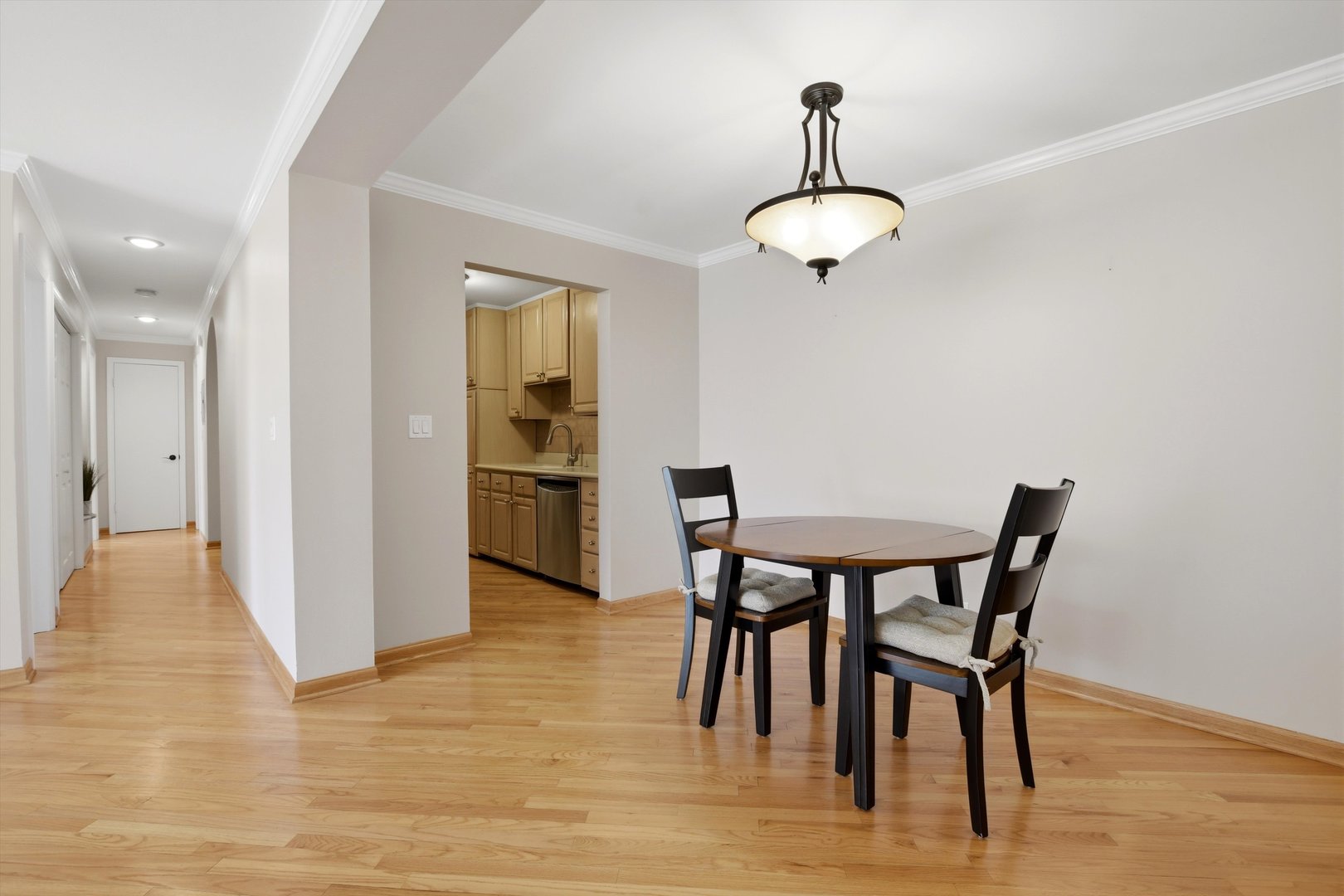 400 Ascot Drive #1E, Park Ridge, IL 60068