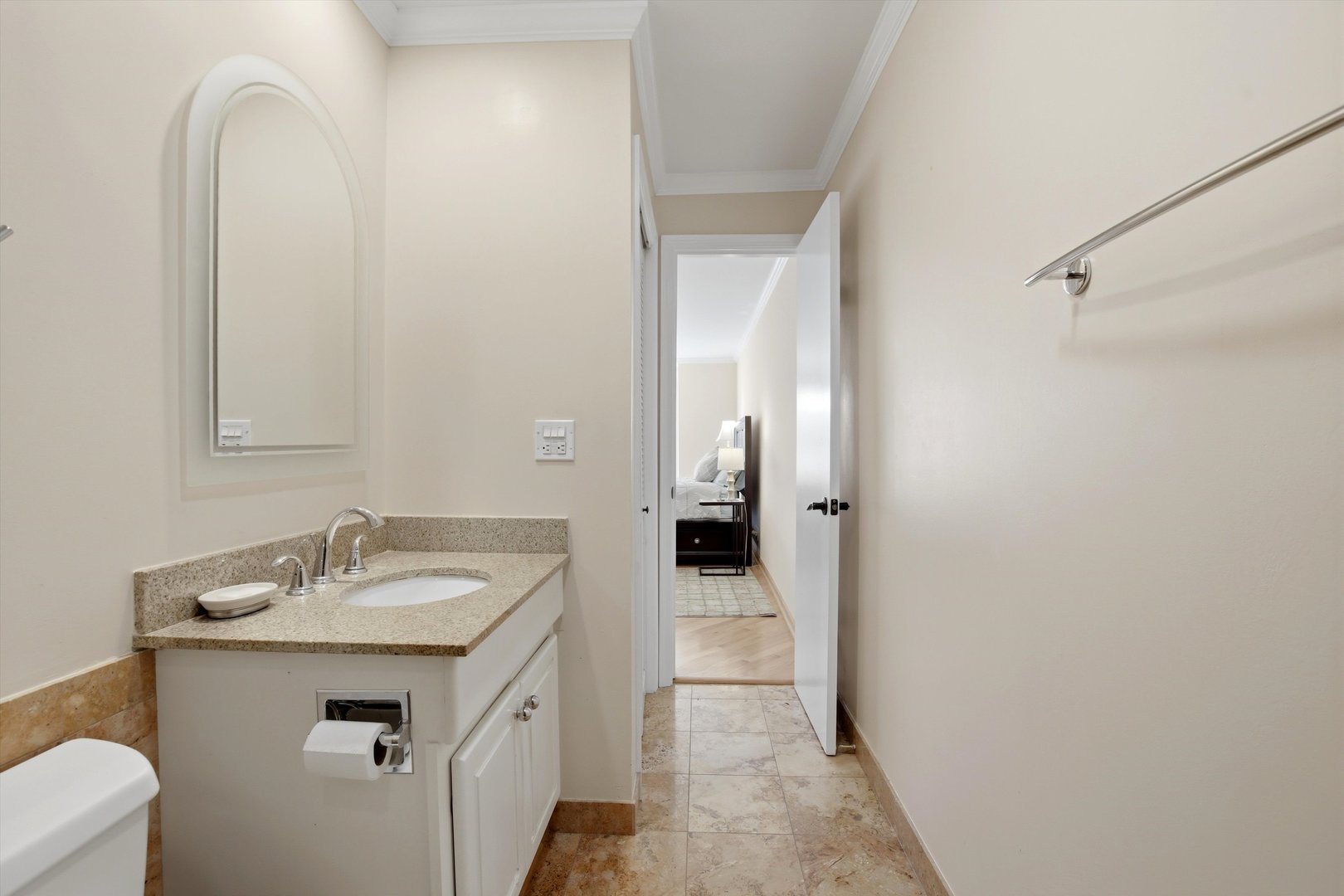 400 Ascot Drive #1E, Park Ridge, IL 60068