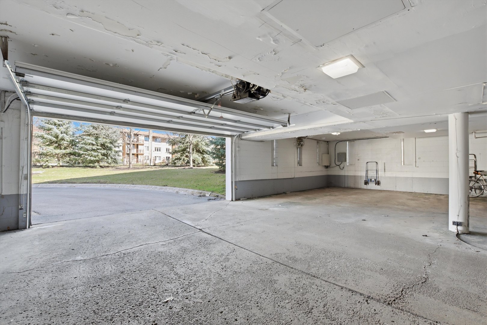 400 Ascot Drive #1E, Park Ridge, IL 60068