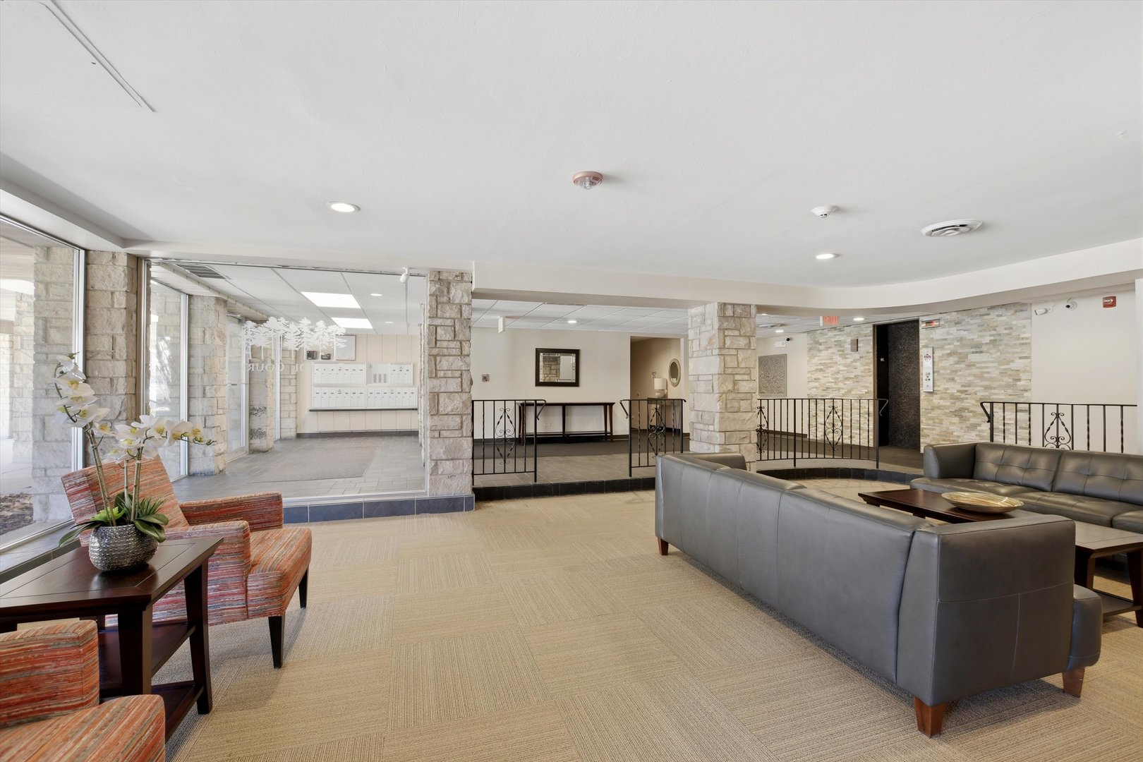 400 Ascot Drive #1E, Park Ridge, IL 60068