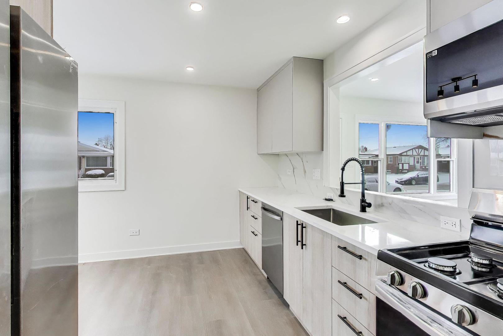 5028 N Oneida Avenue, Norridge, IL 60706