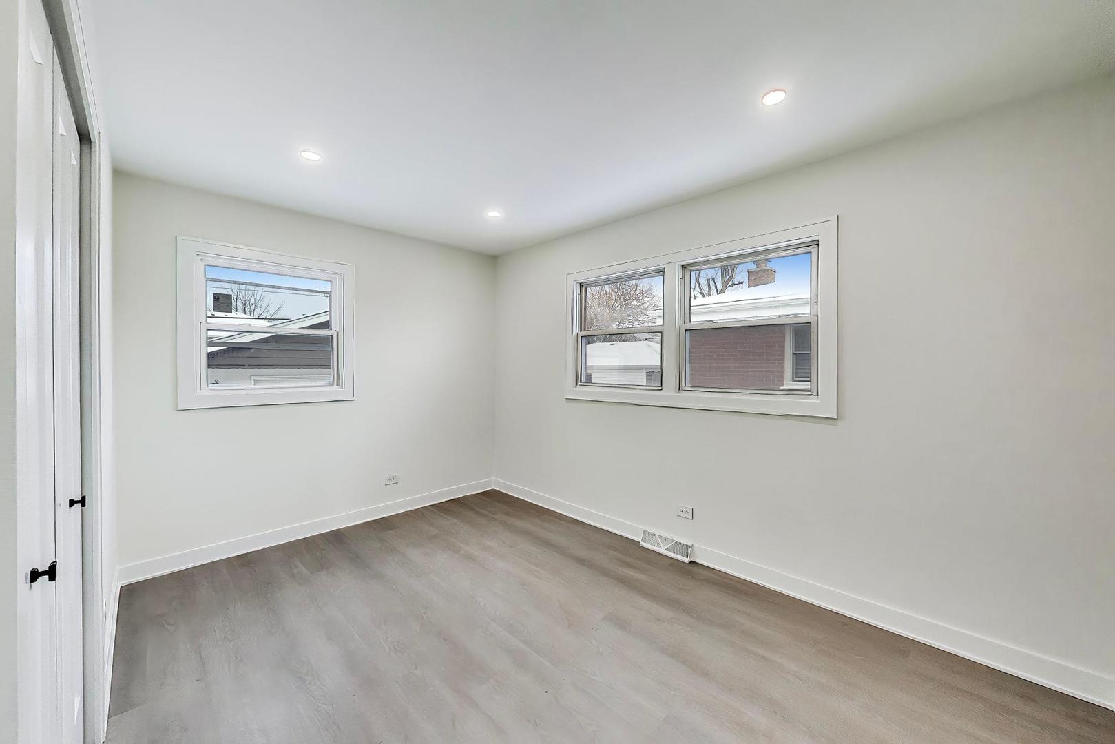 5028 N Oneida Avenue, Norridge, IL 60706