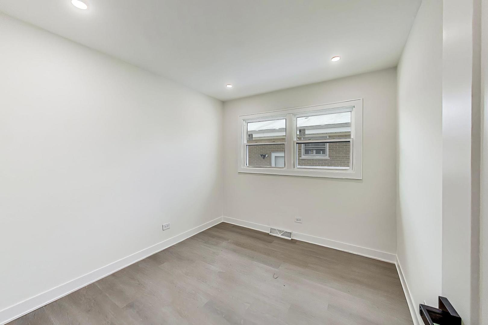 5028 N Oneida Avenue, Norridge, IL 60706