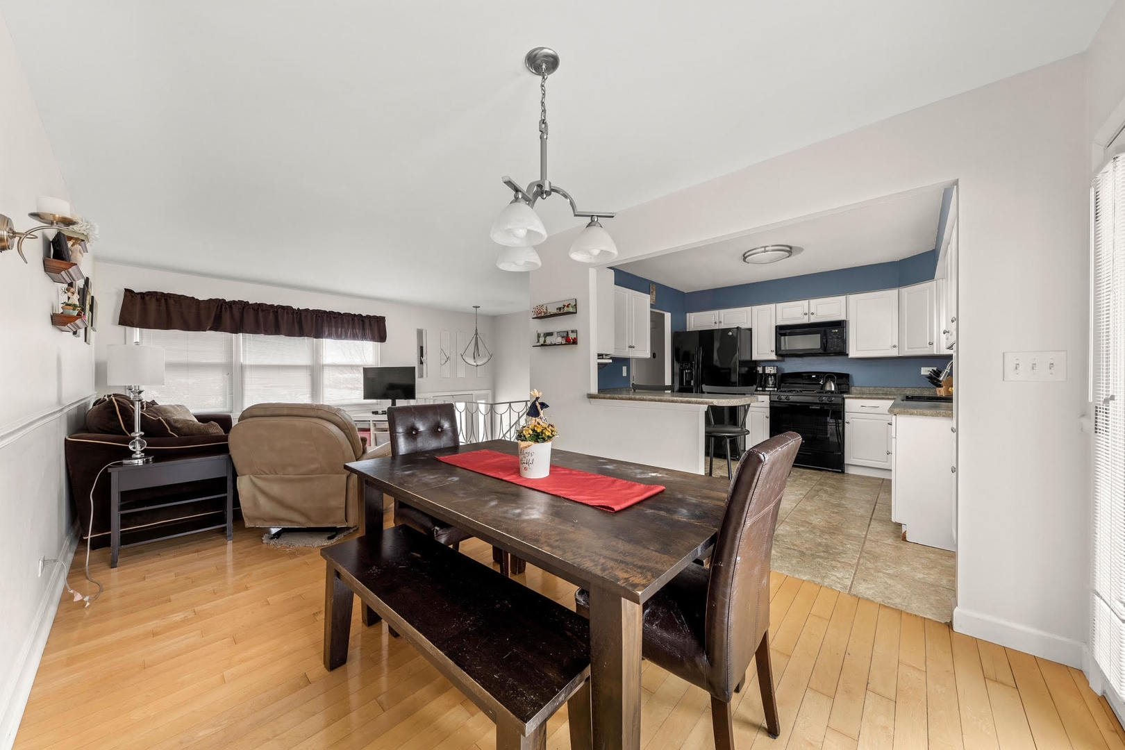 3226 Everglade Avenue, Woodridge, IL 60517