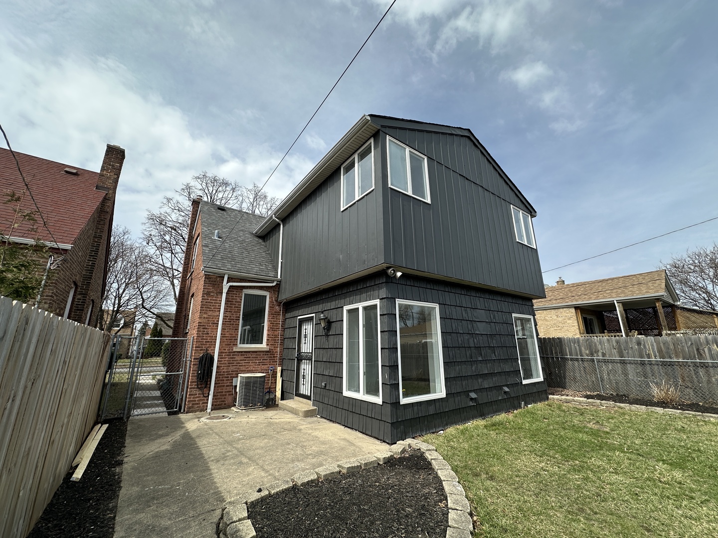 1621 N 73rd Court, Elmwood Park, IL 60707