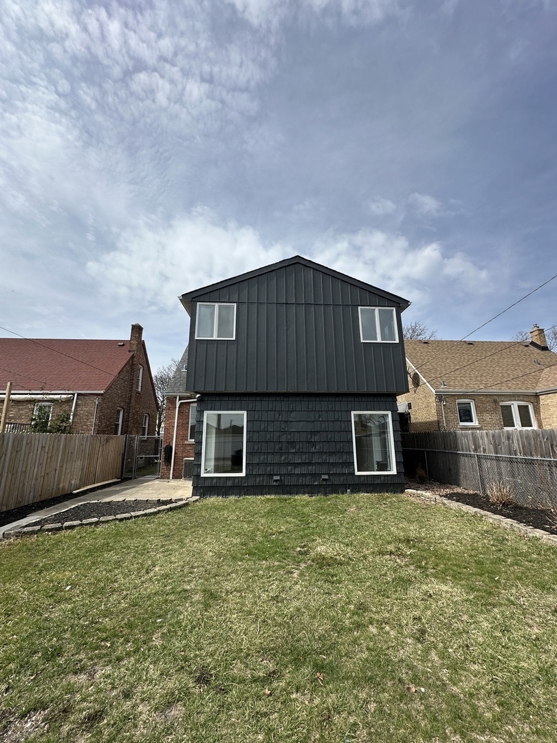 1621 N 73rd Court, Elmwood Park, IL 60707