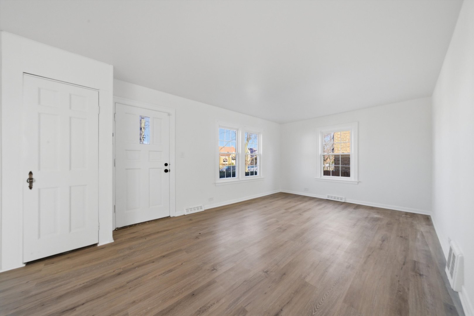 1621 N 73rd Court, Elmwood Park, IL 60707