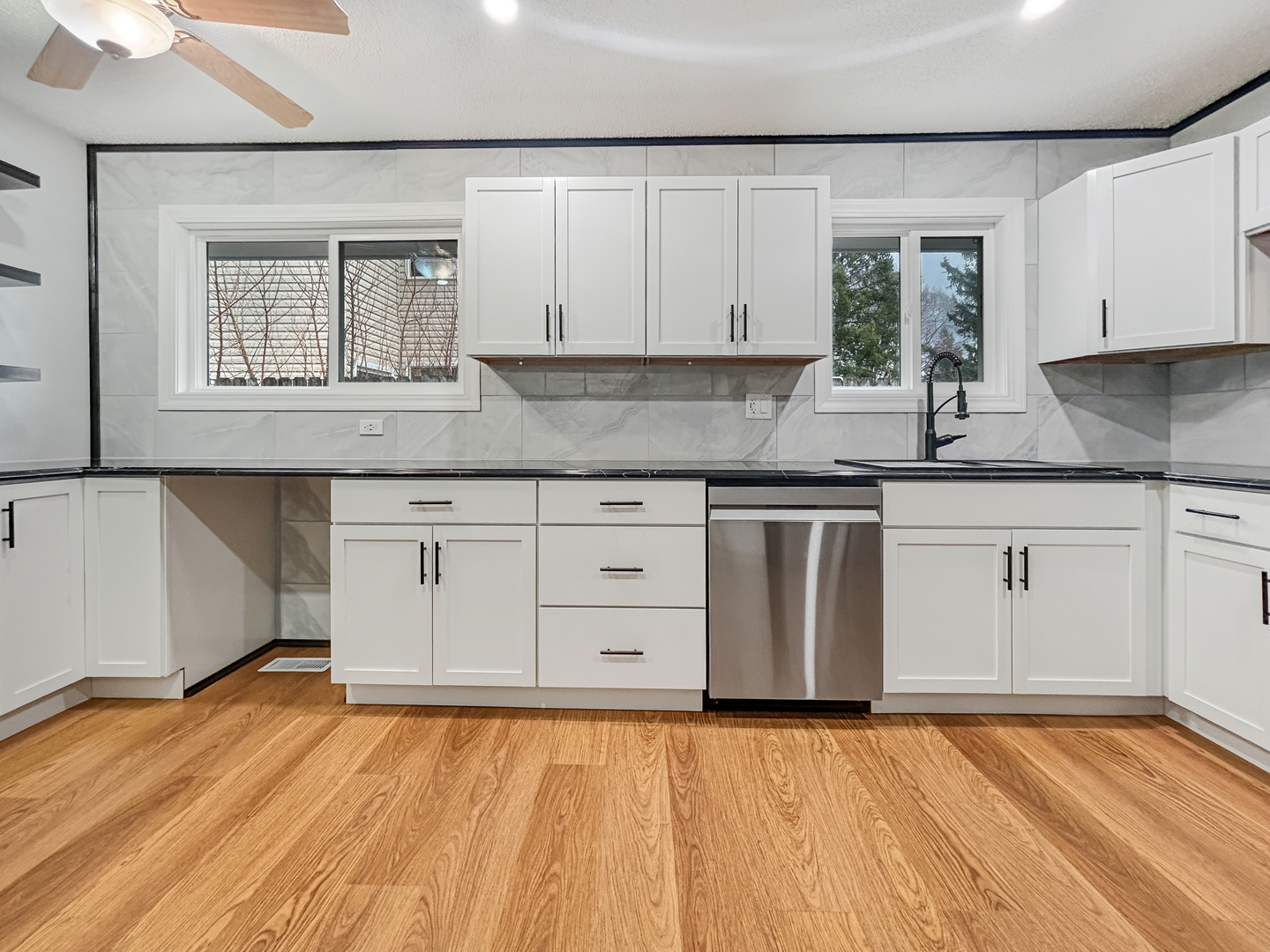 1180 Hialeah Lane, Hanover Park, IL 60133