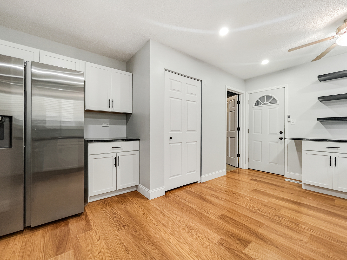 1180 Hialeah Lane, Hanover Park, IL 60133