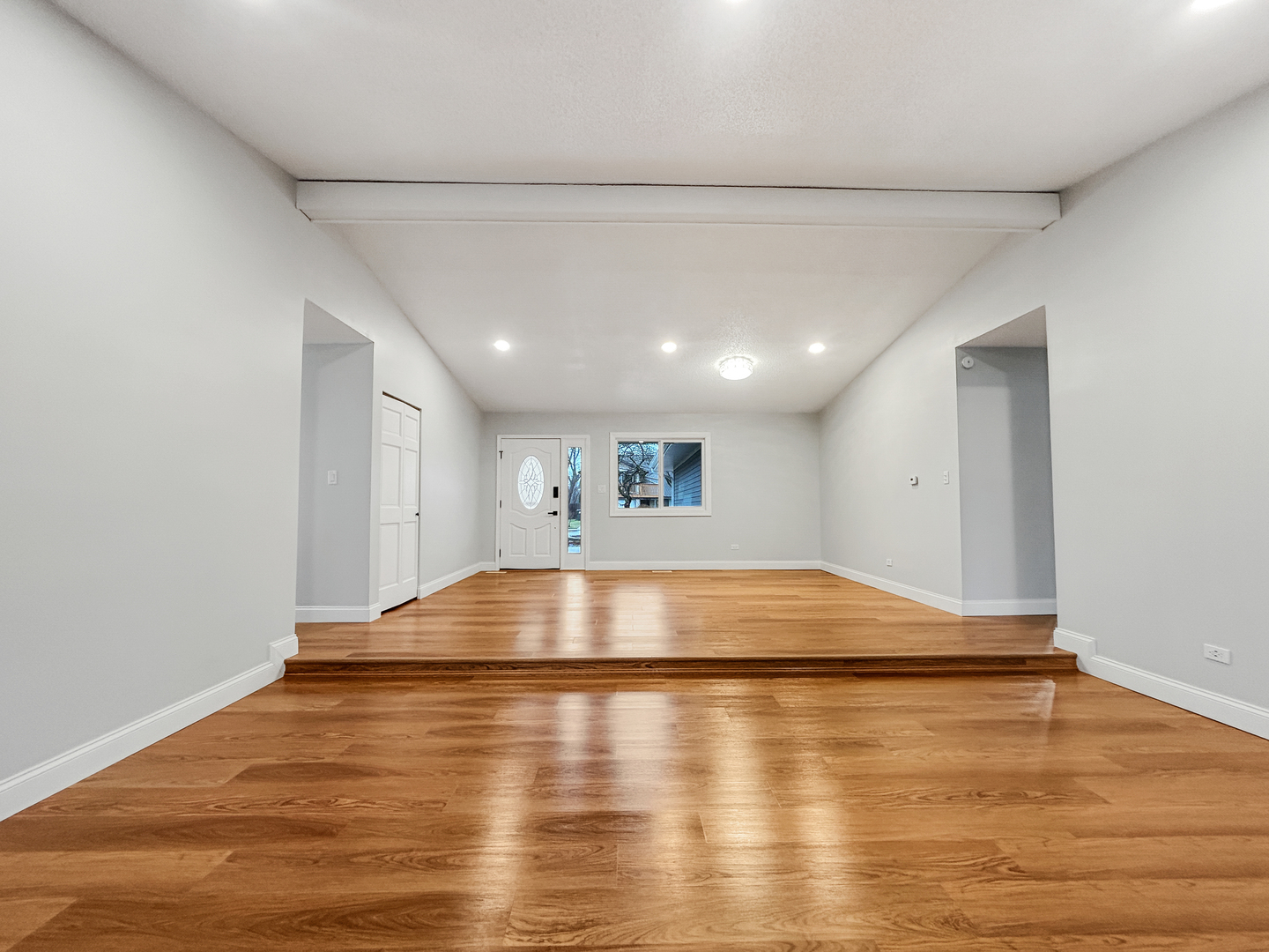 1180 Hialeah Lane, Hanover Park, IL 60133