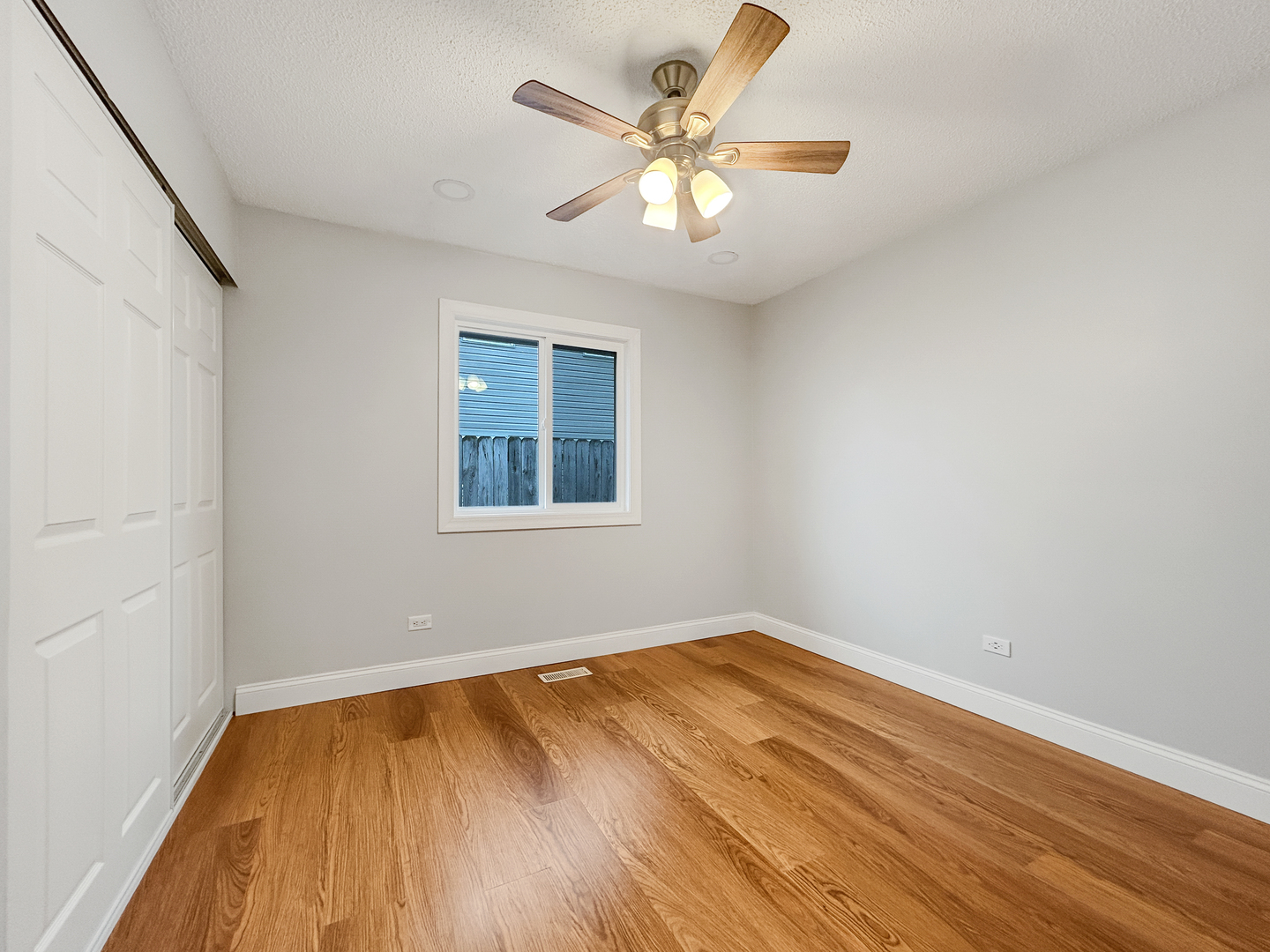 1180 Hialeah Lane, Hanover Park, IL 60133