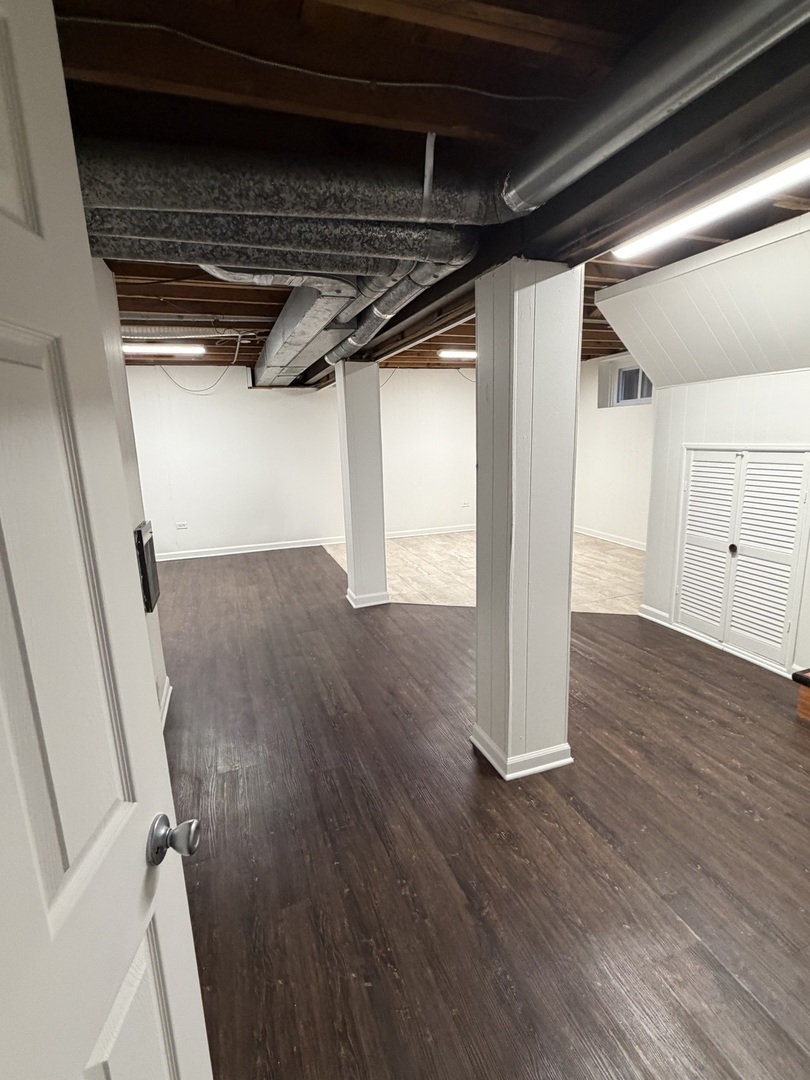 3750 N Pioneer Avenue, Chicago, IL 60634