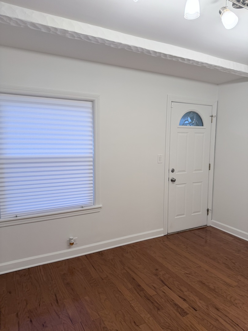 3750 N Pioneer Avenue, Chicago, IL 60634