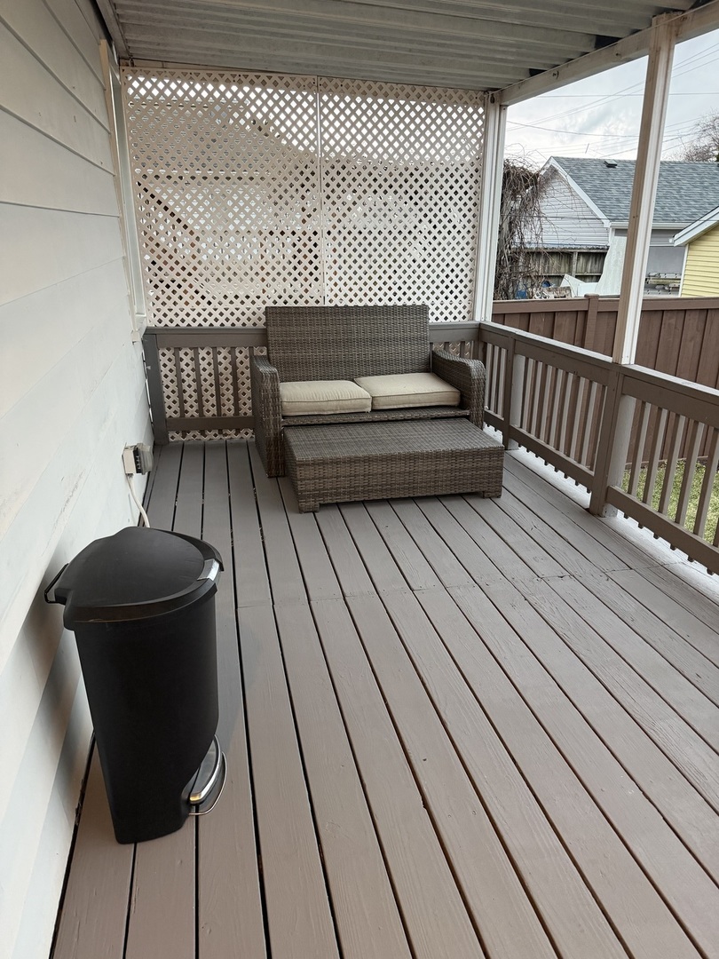 3750 N Pioneer Avenue, Chicago, IL 60634