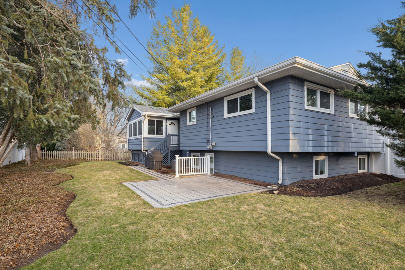 413 Buckeye Drive, Naperville, IL 60540