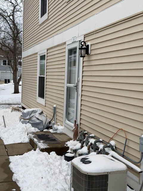 360 Meadow Court #360, Vernon Hills, IL 60061