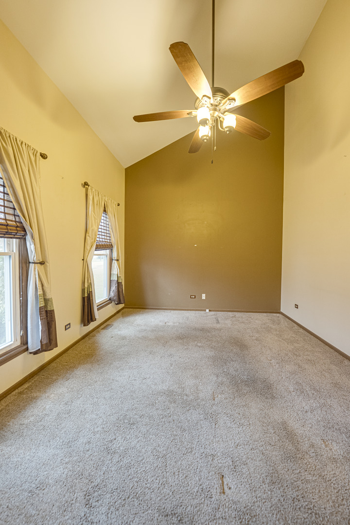 1715 Riverwood Drive, Algonquin, IL 60102