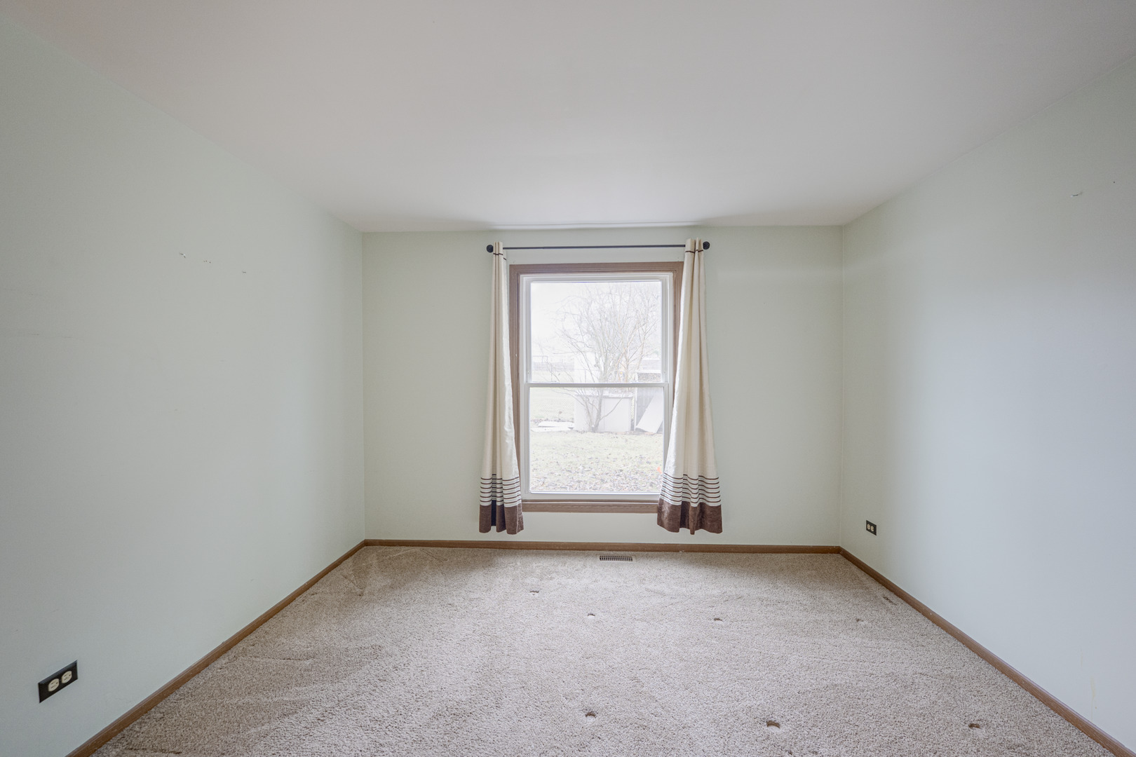 1715 Riverwood Drive, Algonquin, IL 60102