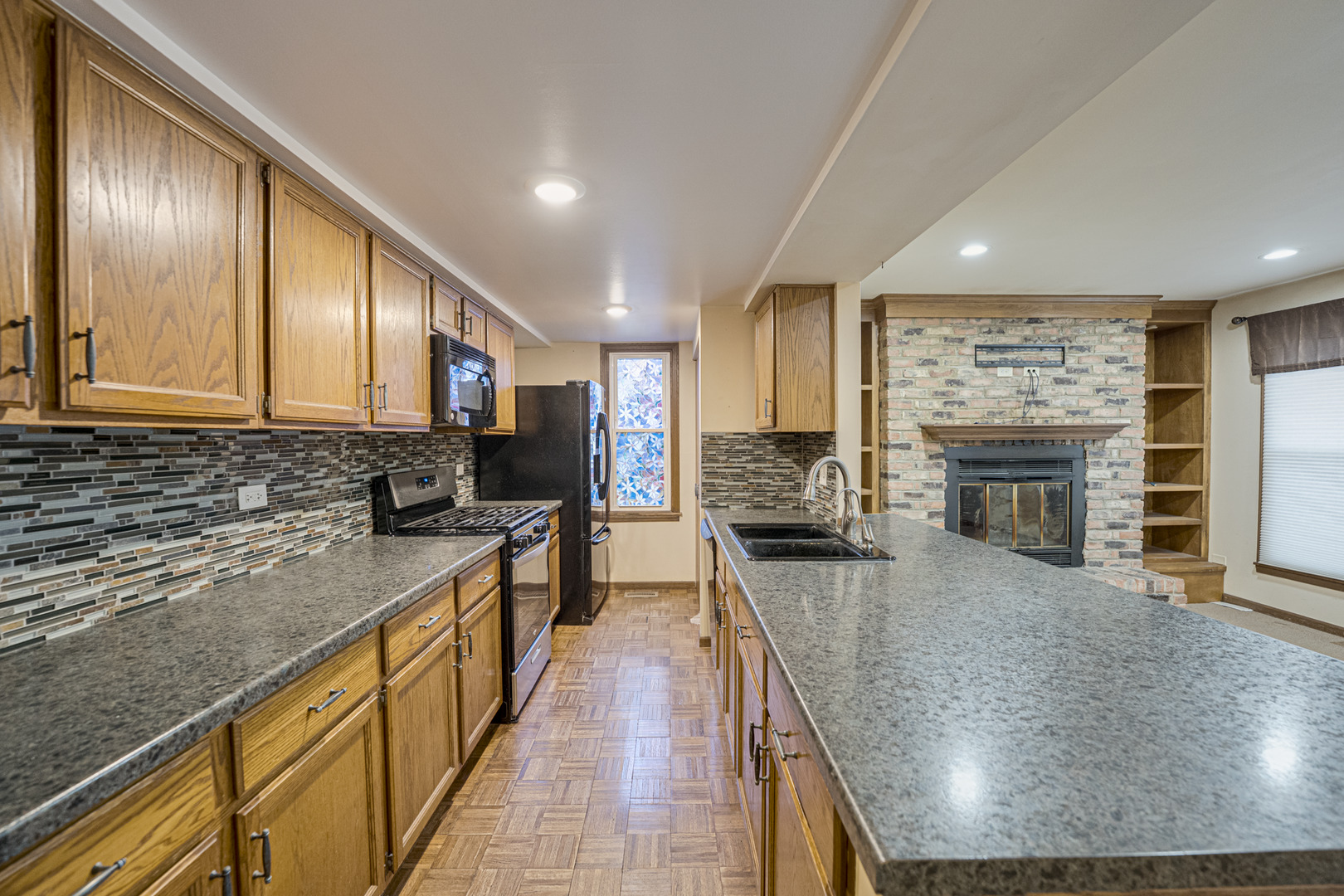 1715 Riverwood Drive, Algonquin, IL 60102