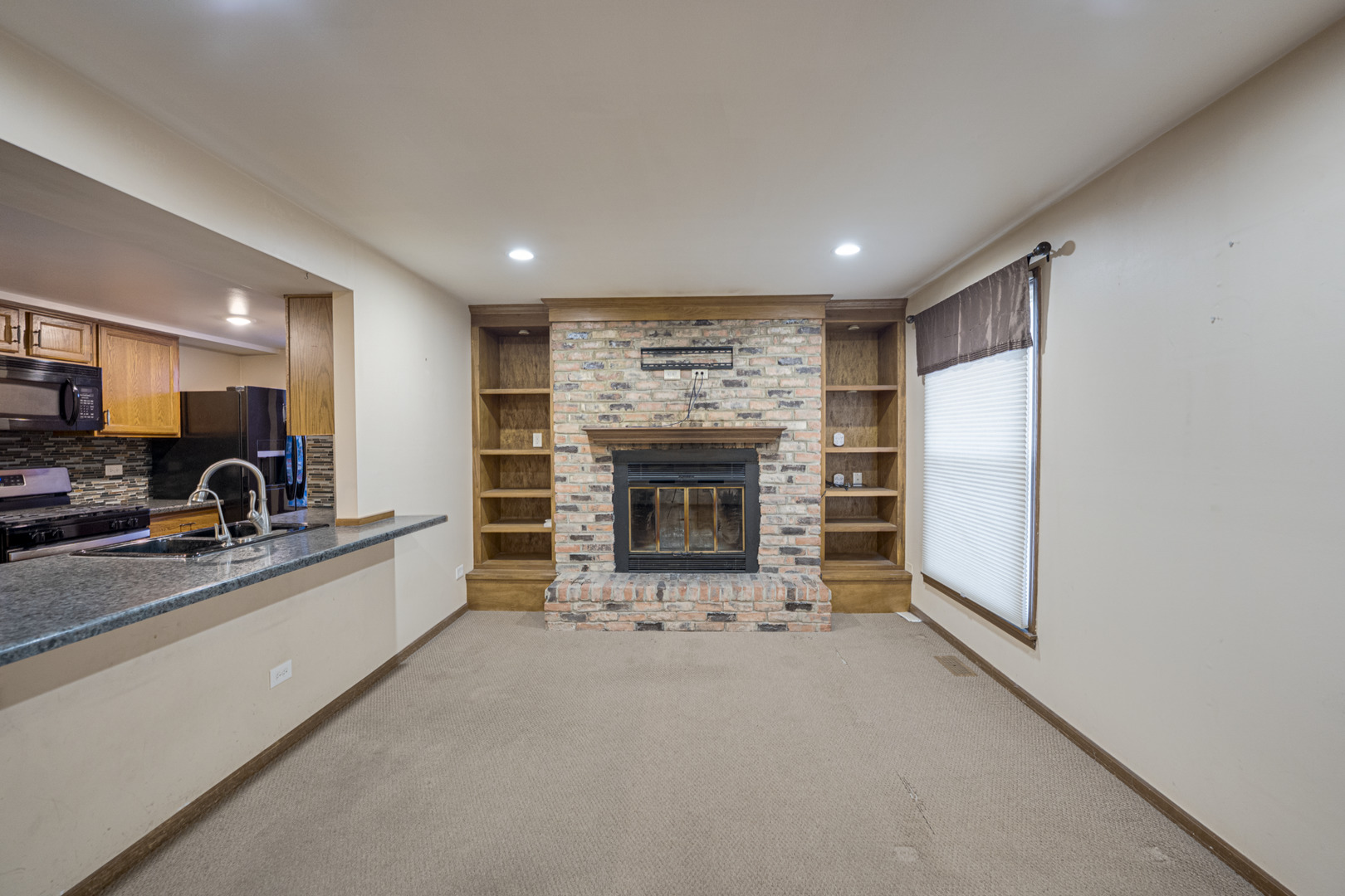 1715 Riverwood Drive, Algonquin, IL 60102