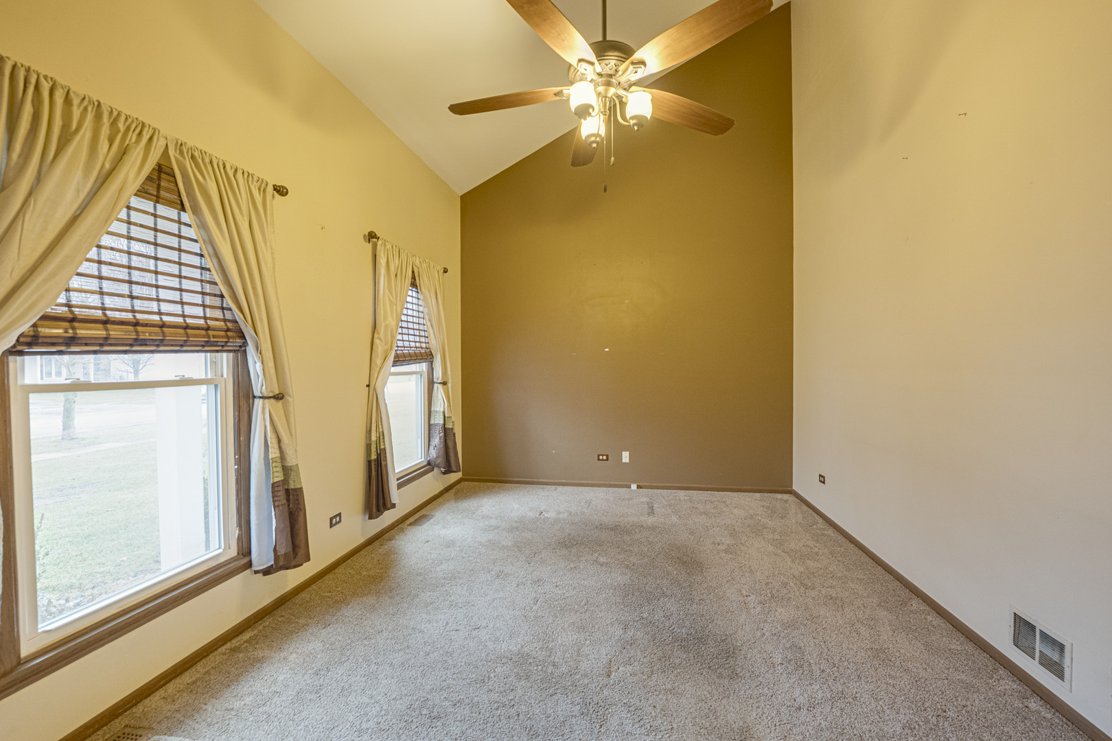 1715 Riverwood Drive, Algonquin, IL 60102