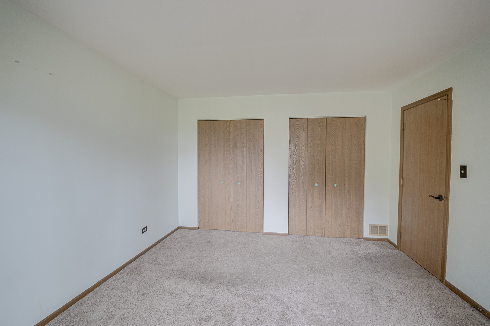 1715 Riverwood Drive, Algonquin, IL 60102