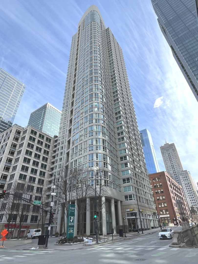 345 N LaSalle Drive #509, Chicago, IL 60654