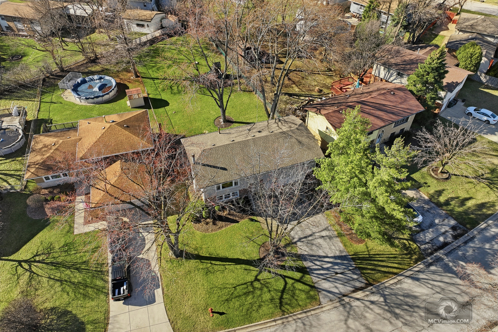 16240 Debra Drive, Oak Forest, IL 60452