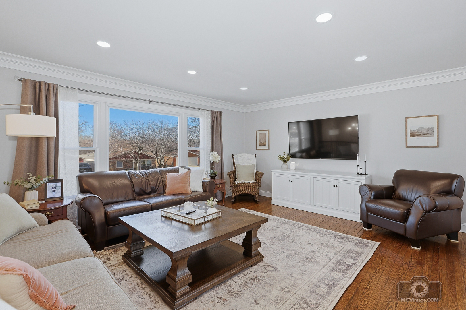 16240 Debra Drive, Oak Forest, IL 60452