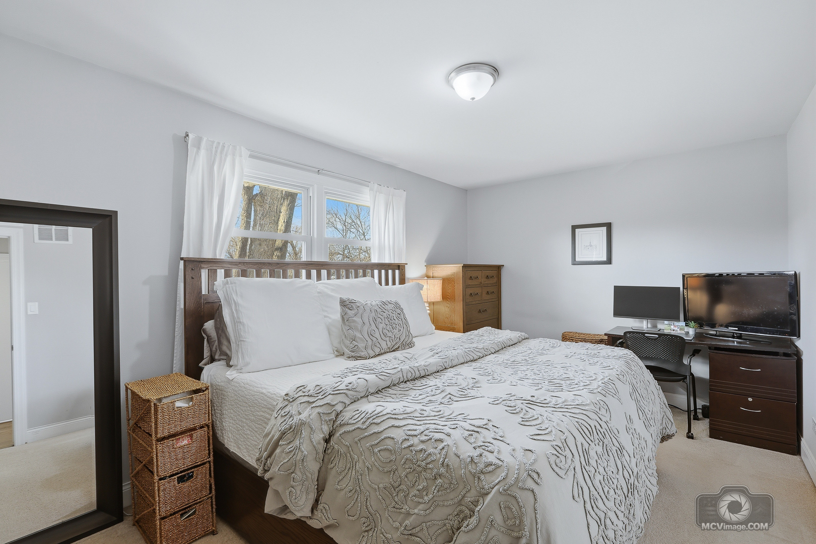 16240 Debra Drive, Oak Forest, IL 60452