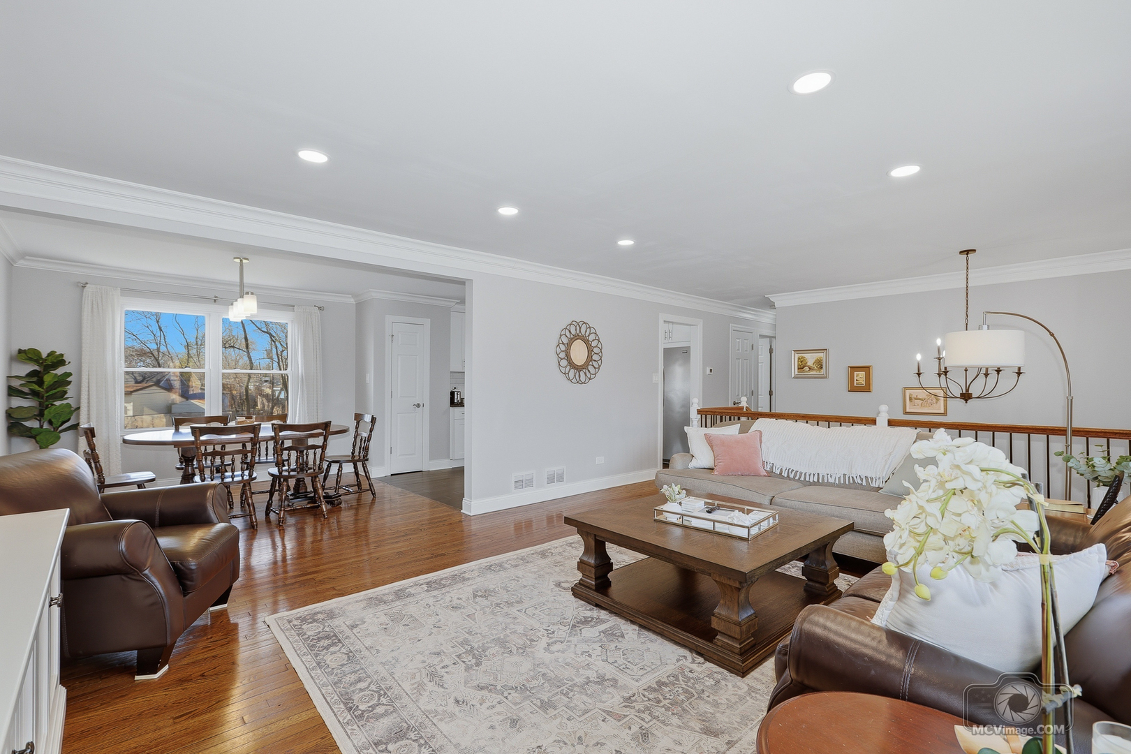 16240 Debra Drive, Oak Forest, IL 60452