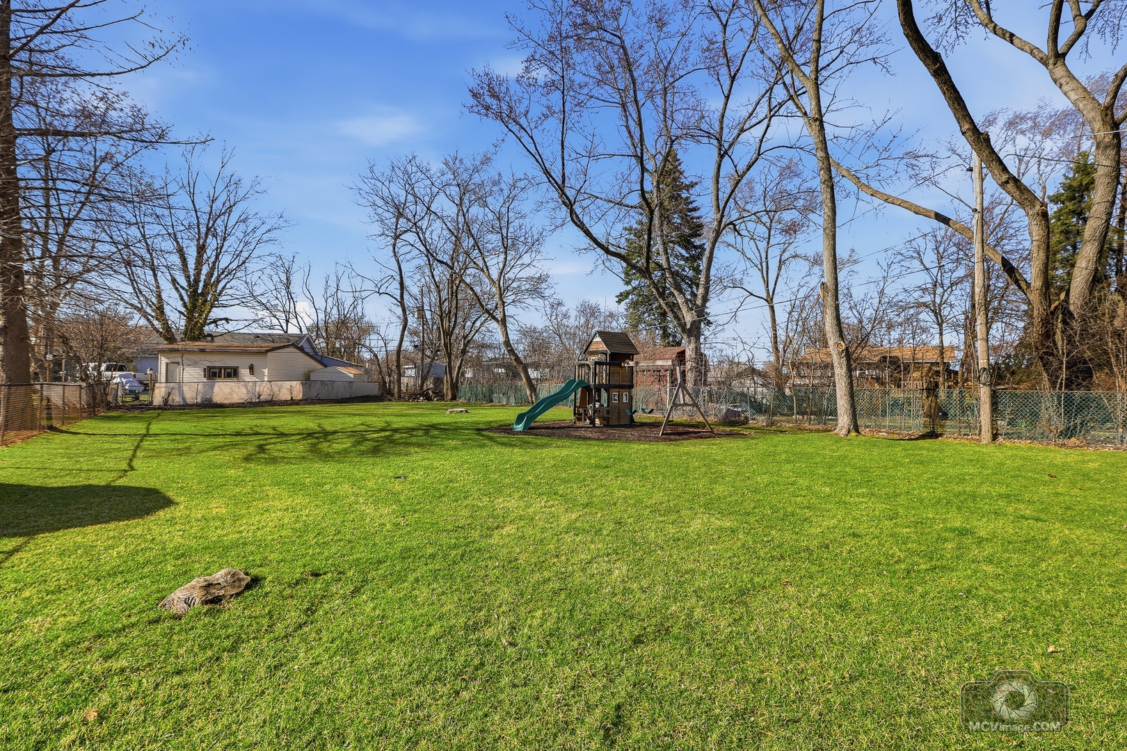 16240 Debra Drive, Oak Forest, IL 60452