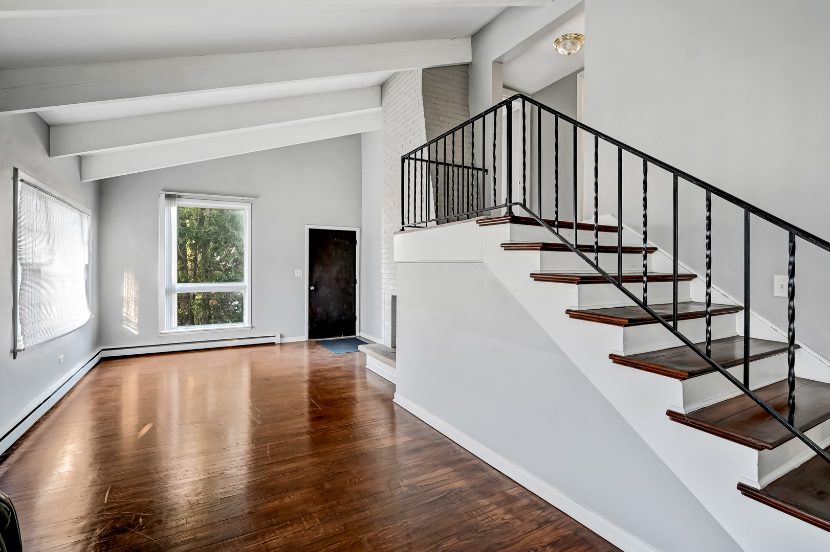 1112 Adams Avenue, Wauconda, IL 60084