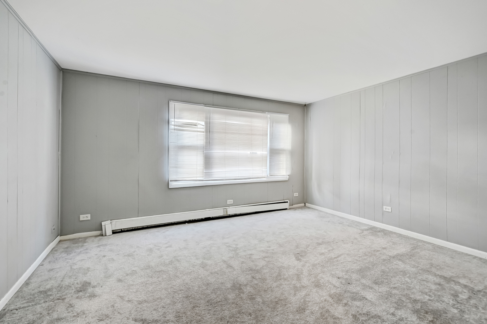 1112 Adams Avenue, Wauconda, IL 60084