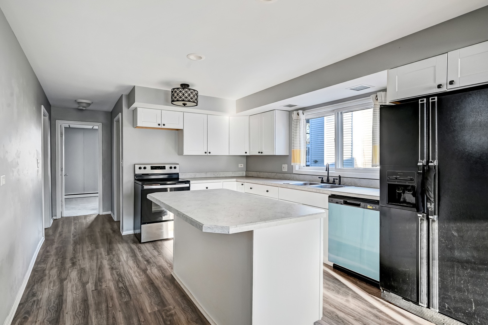 1112 Adams Avenue, Wauconda, IL 60084