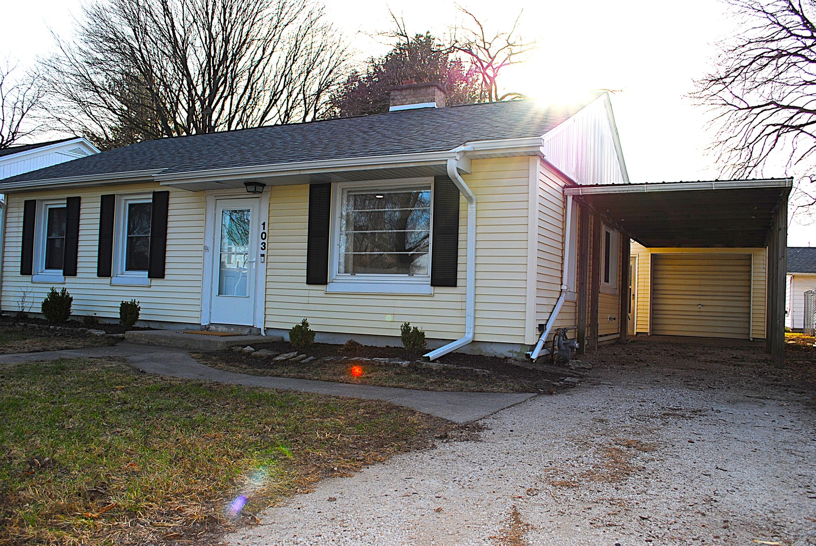 103 N Jefferson Street, Flanagan, IL 61740