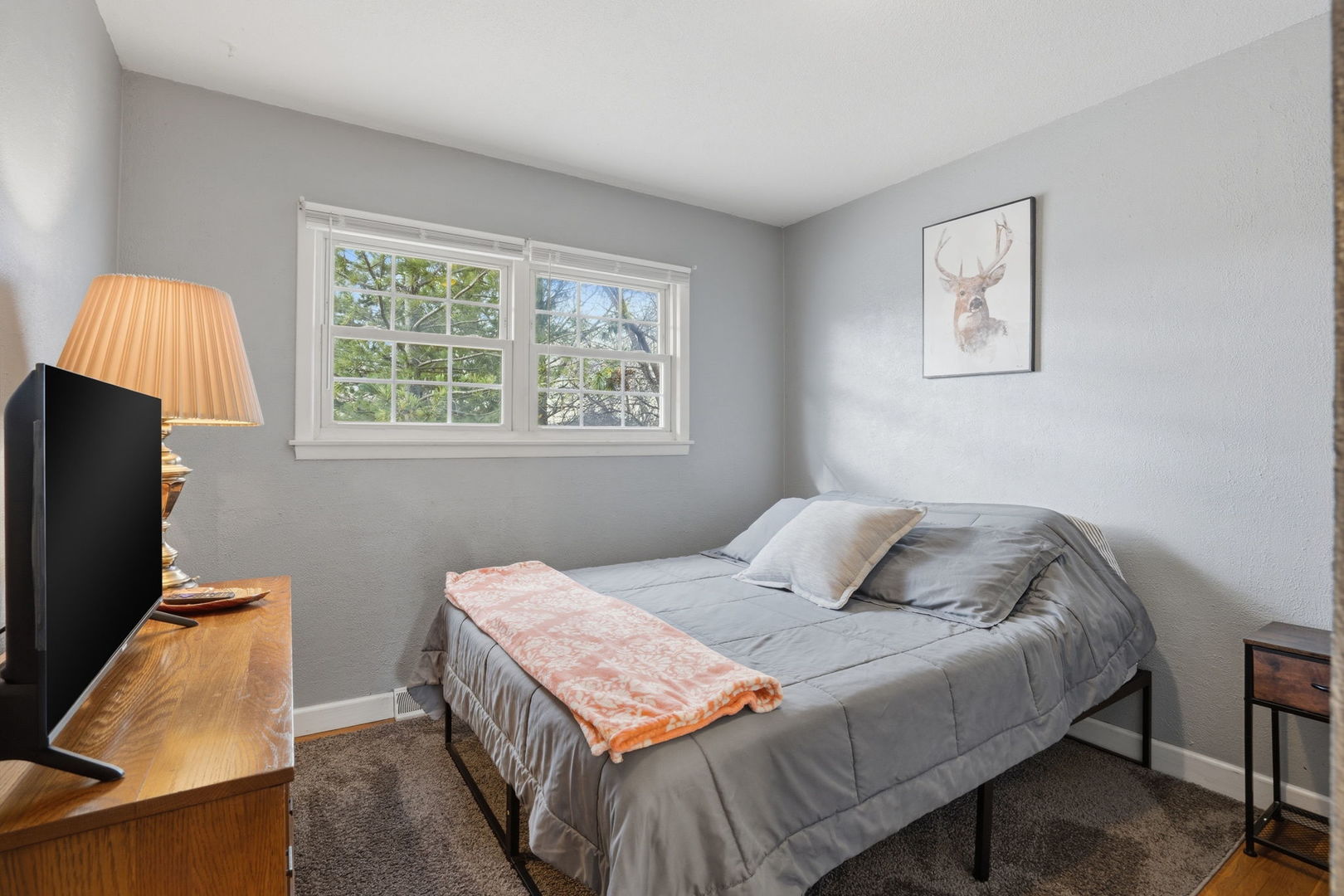 1006 Hillside Drive, Bettendorf, IA 52722