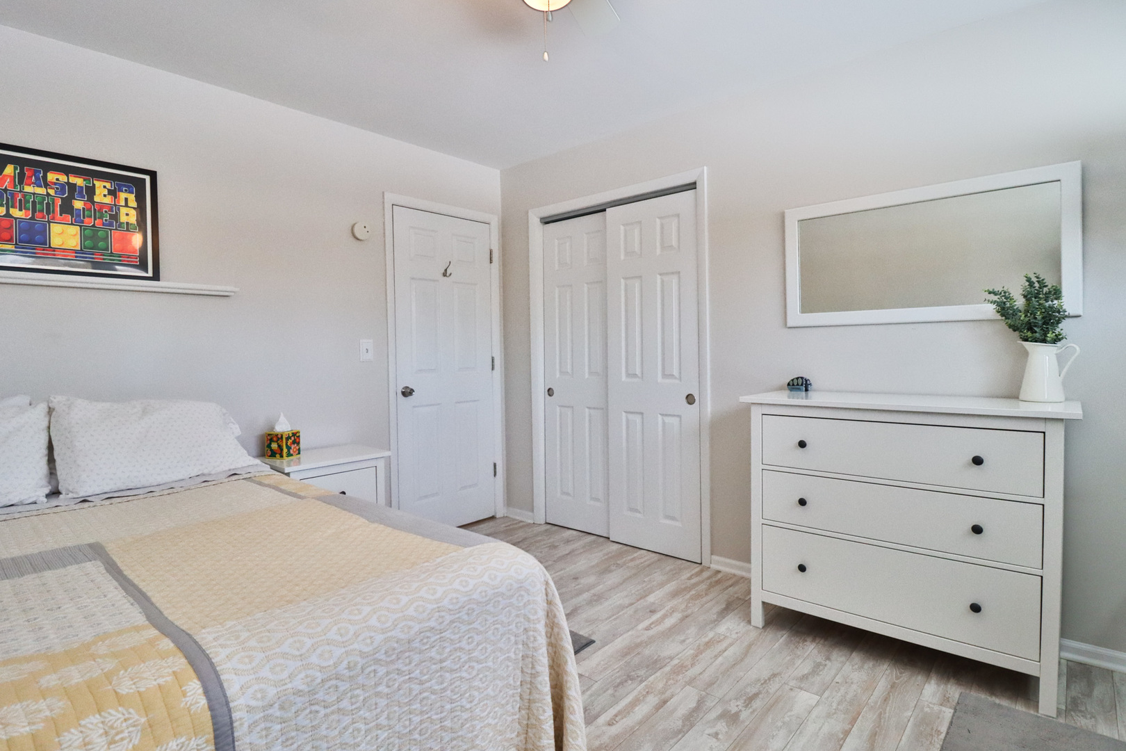 1920 N Washington Street, Wheaton, IL 60187