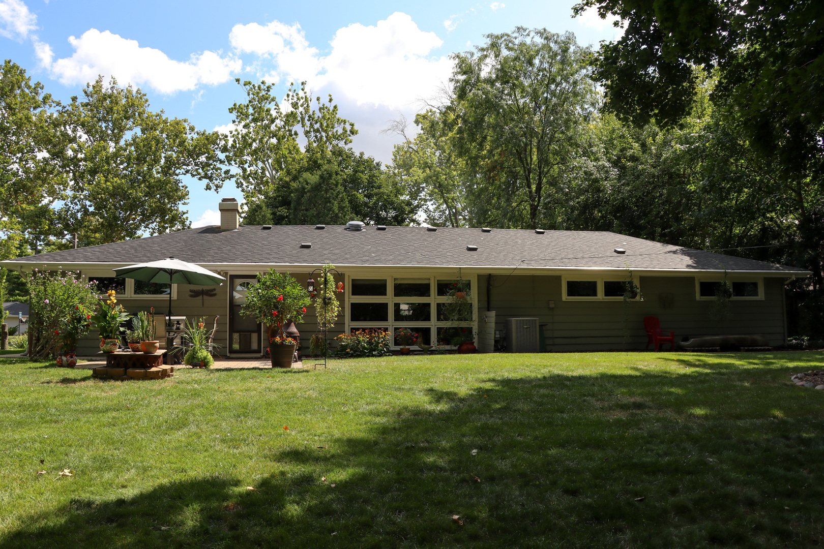 1920 N Washington Street, Wheaton, IL 60187