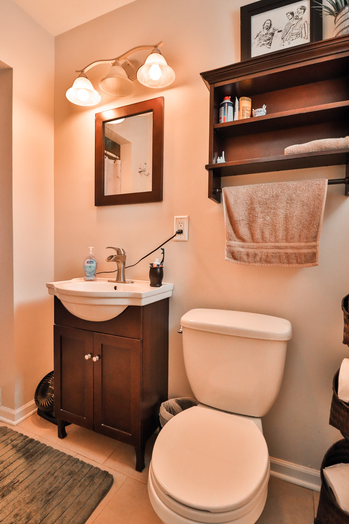 1920 N Washington Street, Wheaton, IL 60187