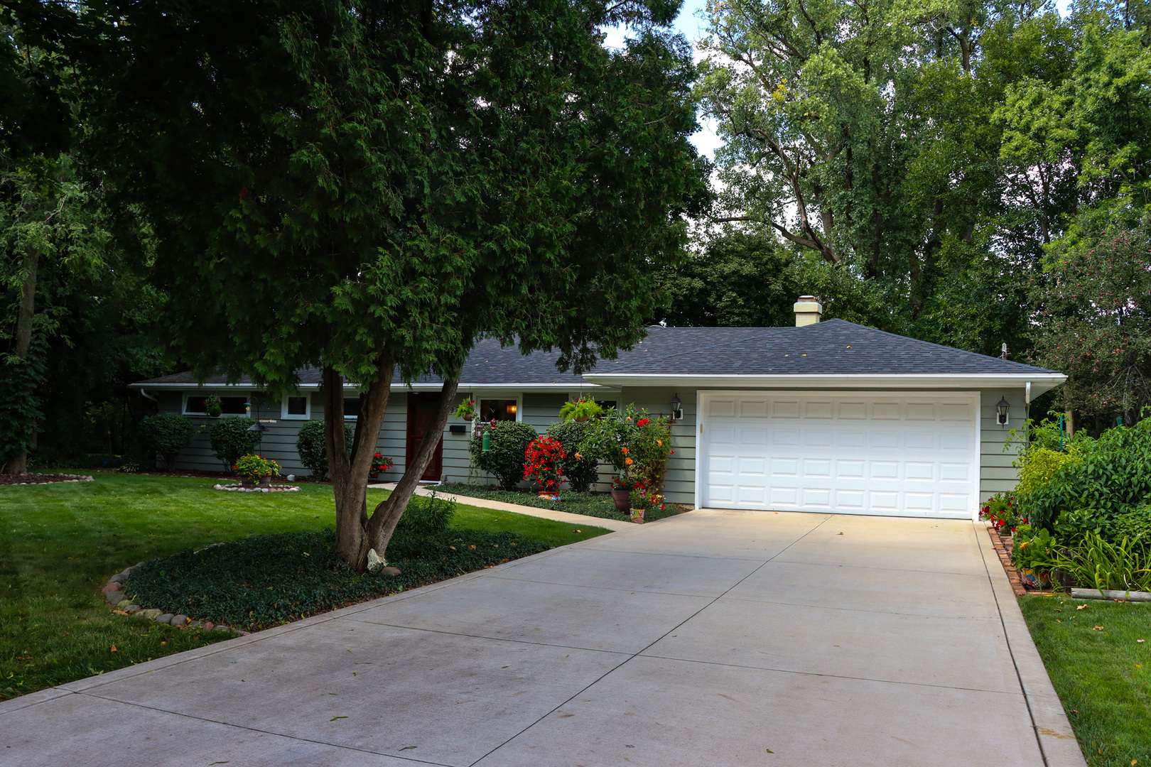 1920 N Washington Street, Wheaton, IL 60187