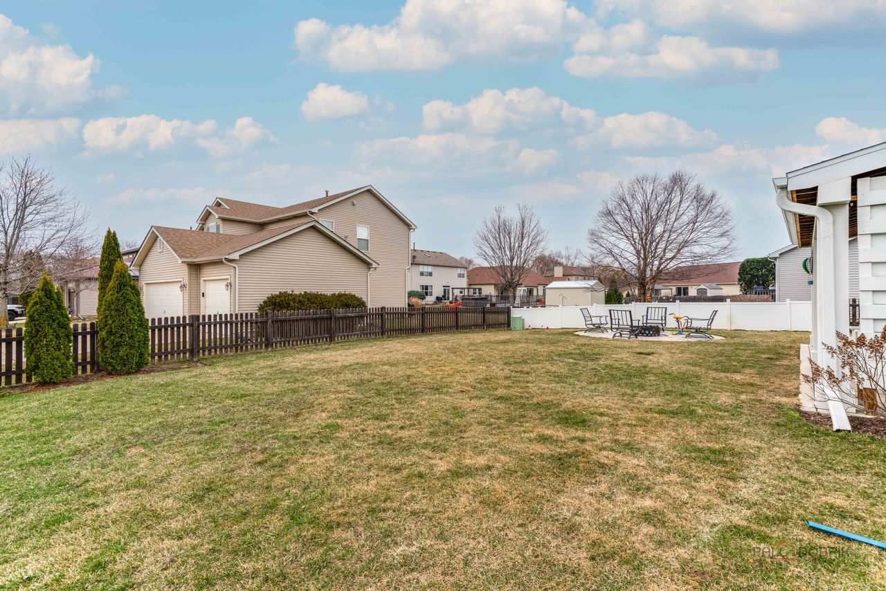 3115 Almond Lane, McHenry, IL 60051