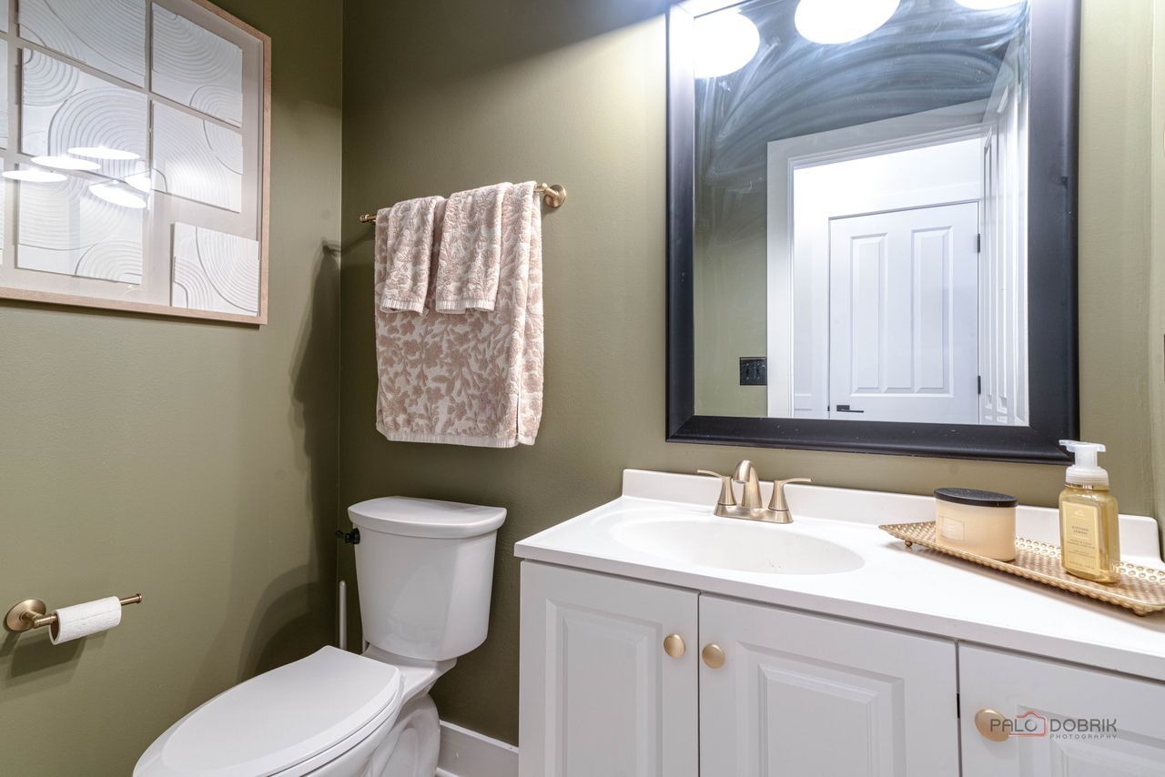 3115 Almond Lane, McHenry, IL 60051