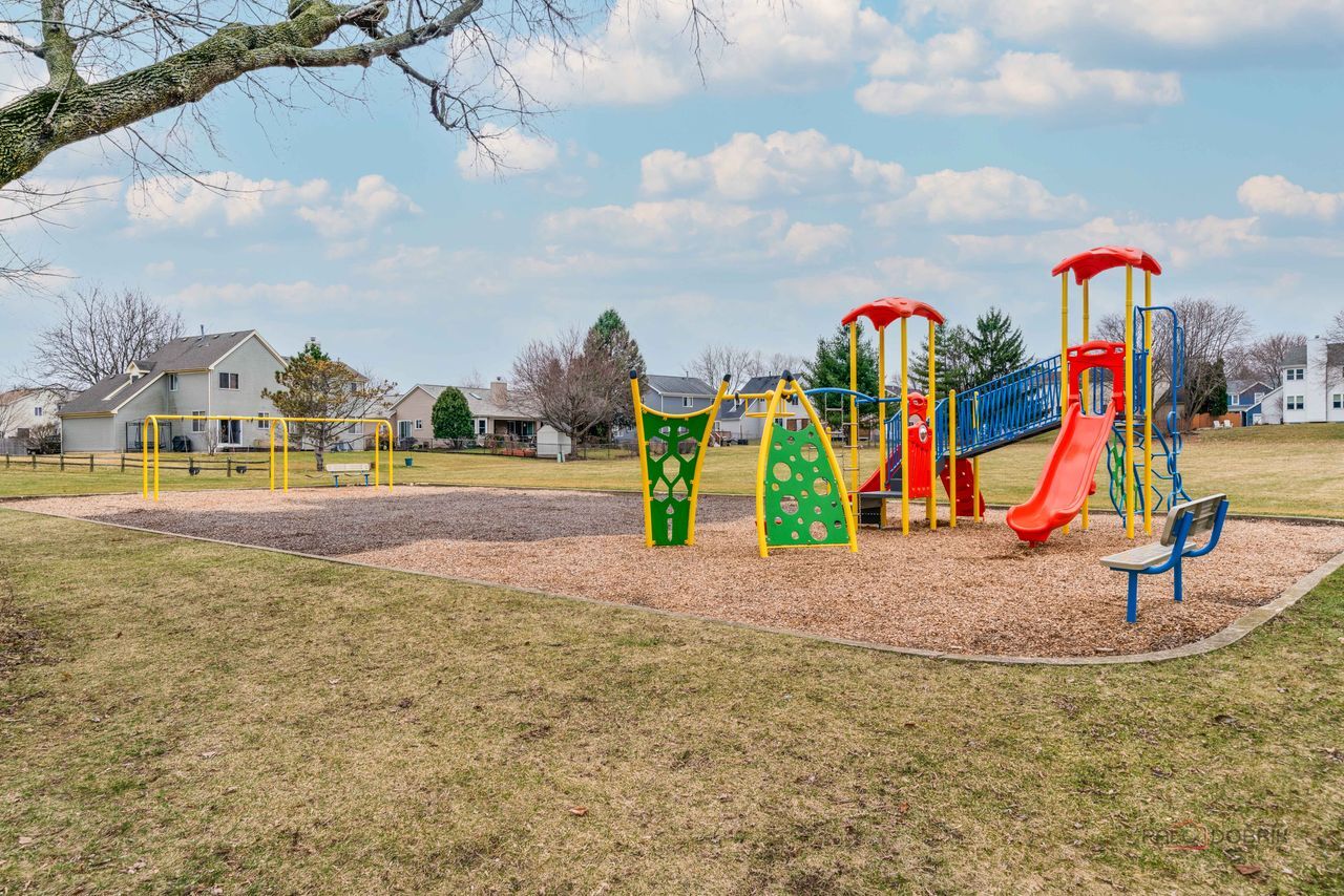 3115 Almond Lane, McHenry, IL 60051