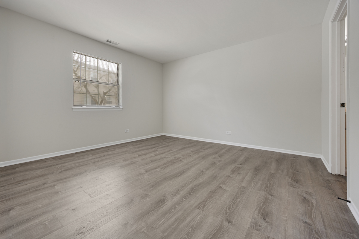 527 E Shag Bark Lane #A, Streamwood, IL 60107