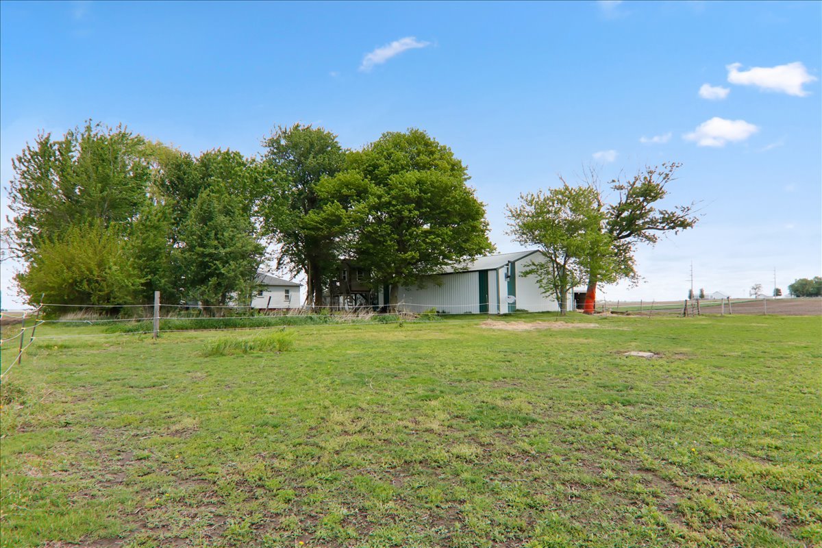 33329 Olympia Road, Minier, IL 61759